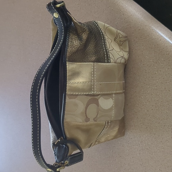 Coach signature gold patch work In Vintage Measurements 6x4, Est. - Picture 2 of 4